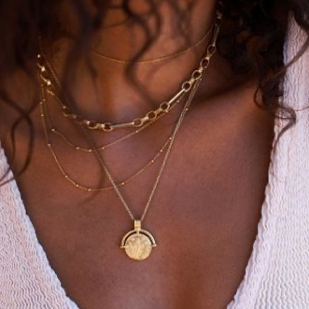 Roman Arc Gold Trinidad Coin Necklace - Picture 6 of 7